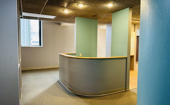 Pictures of Office property located at 773 W Lincoln Boulevard 104, Freeport, IL 61032 for lease - image #1