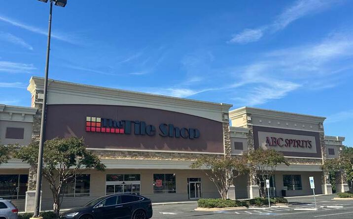 Pictures of Retail, Restaurant property located at 10046 E Independence Blvd, Matthews, NC 28105 for lease - image #1