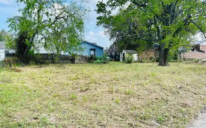Pictures of Land property located at 9005 Earhart Blvd, New Orleans, LA 70118 for lease - image #1