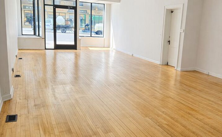 Pictures of Retail, Office property located at 2015 E Michigan Ave, Lansing, MI 48912 for lease - image #1