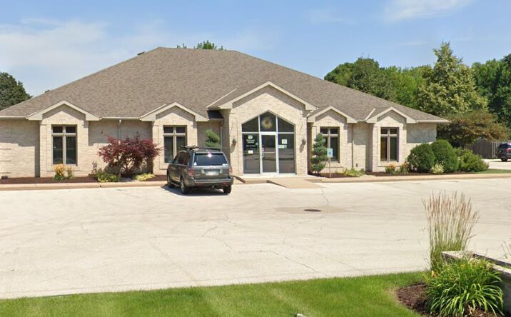 Pictures of Office property located at 1831 University Ave, Green Bay, WI 54302 for lease - image #1