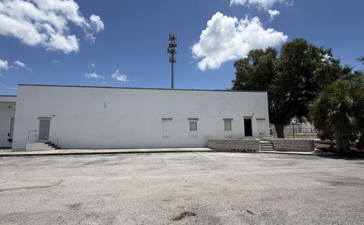 Pictures of Industrial property located at 2601 75th St N, St. Petersburg, FL 33710 for lease - image #1