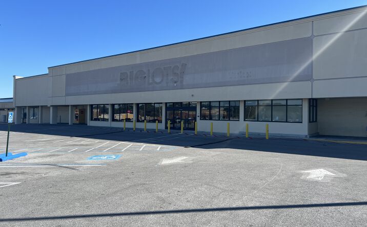 Pictures of Retail property located at 400 N Navy Blvd, Pensacola, FL 32507 for lease - image #1