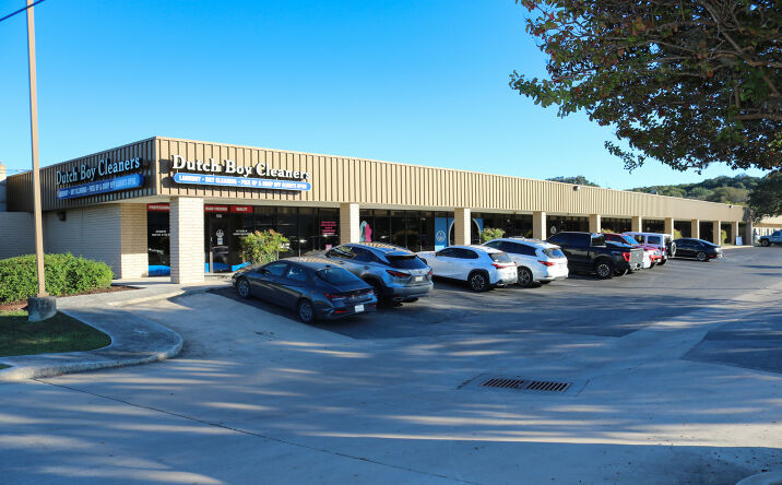 Pictures of Retail, Office property located at 24123 Boerne Stage Rd, San Antonio, TX 78255 for lease - image #1