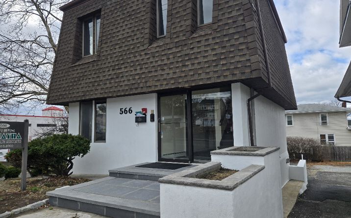 Pictures of Office property located at 566 Grand Ave, Ridge, Ridgefield, NJ 07657 for lease - image #1
