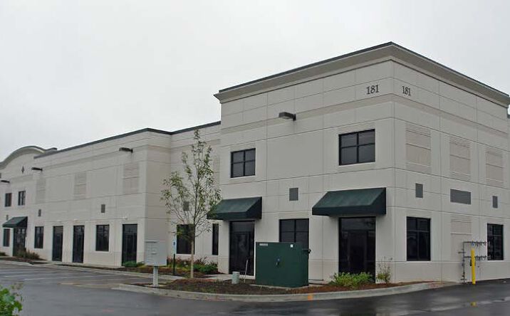 Pictures of Industrial property located at 181 W Crossroads Pkwy, Bolingbrook, IL 60440 for lease - image #1