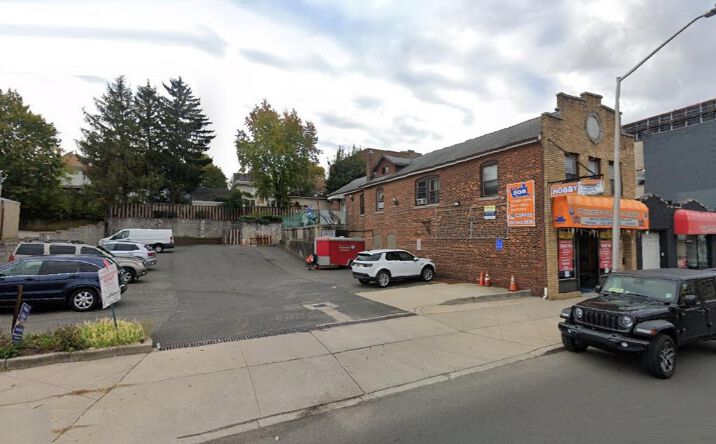 Pictures of Retail, Restaurant property located at 508 Broad Ave, Ridgefield NJ, Ridgefield, NJ 07657 for lease - image #1