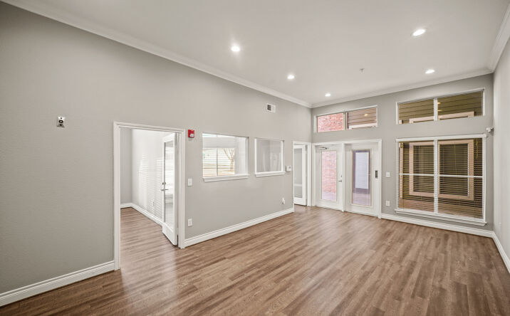 Pictures of Office property located at 2505 Washington Ave, Houston, TX 77007 for lease - image #1