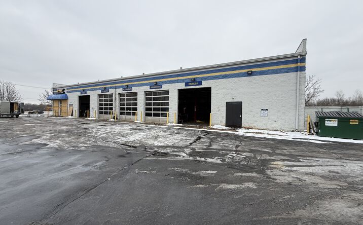 Pictures of Retail property located at 2901 Harshman Rd, Dayton, OH 45424 for lease - image #1
