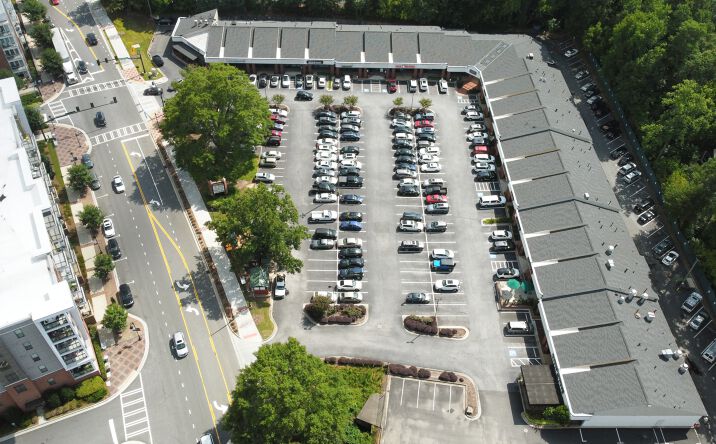 Pictures of Retail property located at 220 Sandy Springs Circle, NE, Atlanta, GA 30328 for lease - image #1
