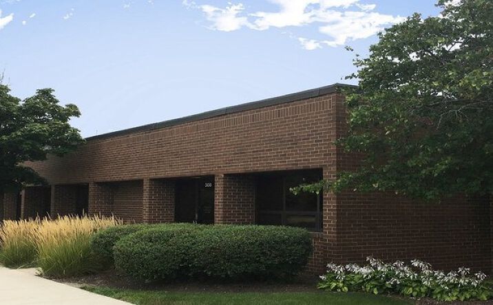 Pictures of Office, Retail property located at 90 Hillcrest Blvd, Schaumburg, IL 60195 for lease - image #1