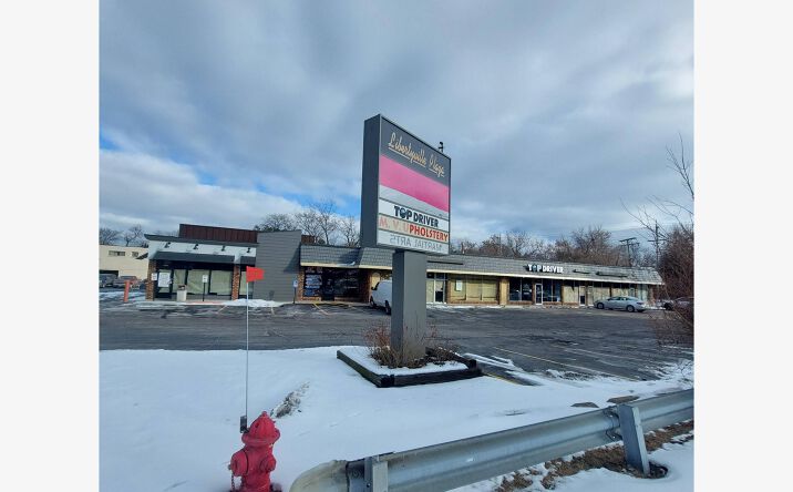 Pictures of Retail, Restaurant property located at 1163 W Park Ave, Libertyville, IL 60048 for lease - image #1