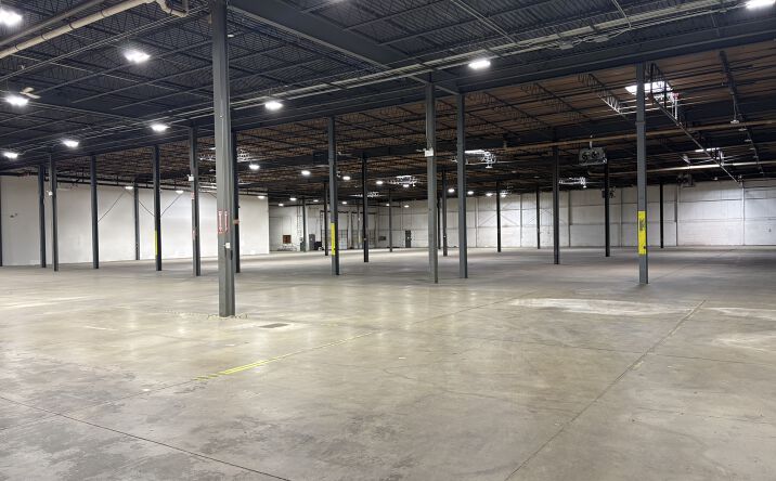 Pictures of Industrial property located at 301 Holbrook Dr, Wheeling, IL 60090 for lease - image #1