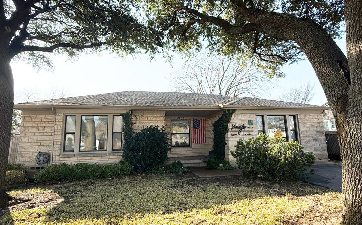 Pictures of Retail property located at 4258 W Lovers Ln, Dallas, TX 75209 for lease - image #1