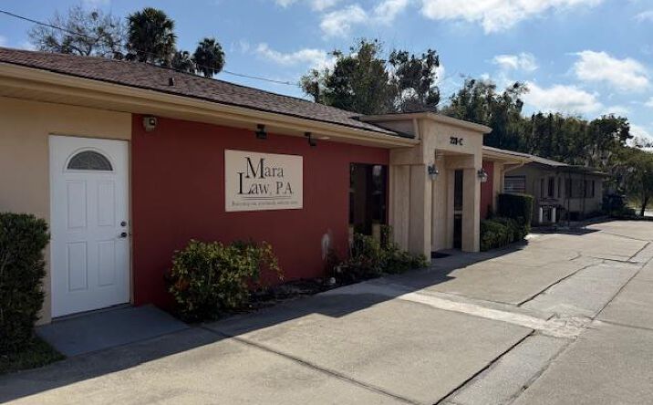 Pictures of Office property located at 228 E New York Ave, DeLand, FL 32724 for lease - image #1