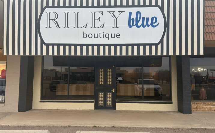 Pictures of Retail property located at 2412 Paramount Blvd, Amarillo, TX 79109 for lease - image #1