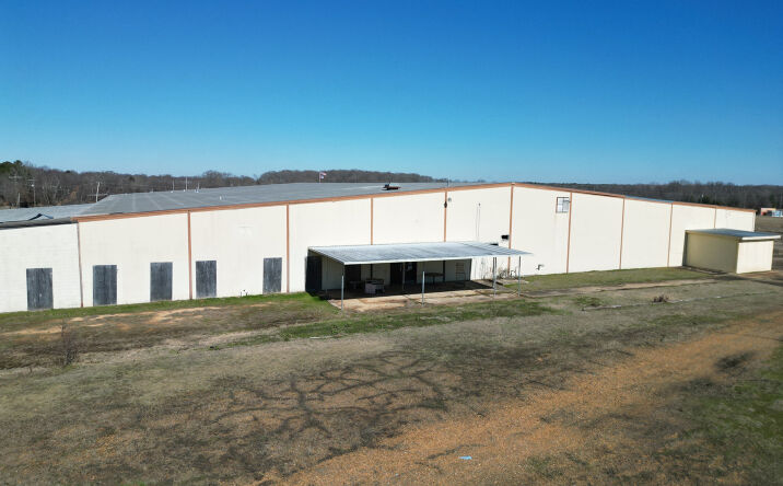 Pictures of Industrial property located at 9 Industrial Park Boulevard, Winona, MS 38967 for lease - image #1