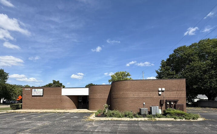 Pictures of Office property located at 25656 Schoenherr Rd, Warren, MI 48089 for lease - image #1