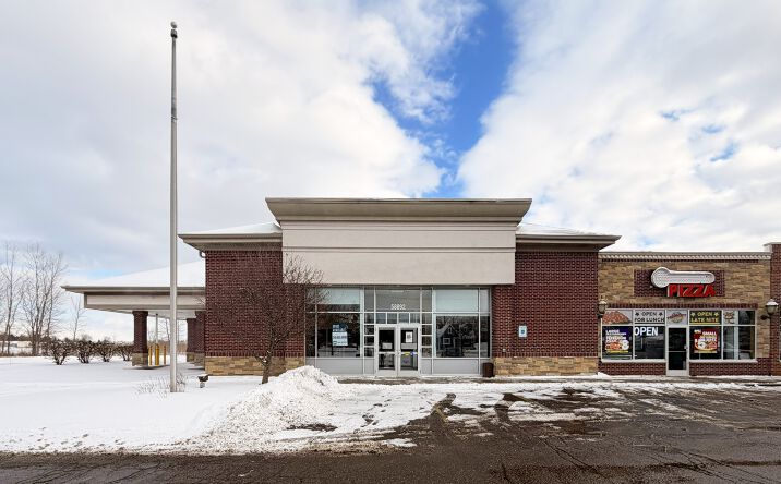 Pictures of Retail property located at 58892 Gratiot Avenue, New Haven, MI 48048 for lease - image #1