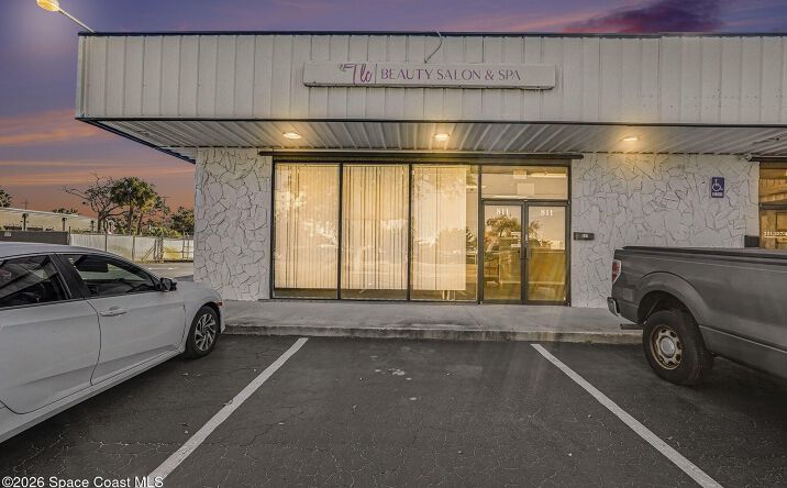 Pictures of Retail property located at 811 E Hibiscus Boulevard, Melbourne, FL 32901 for lease - image #1