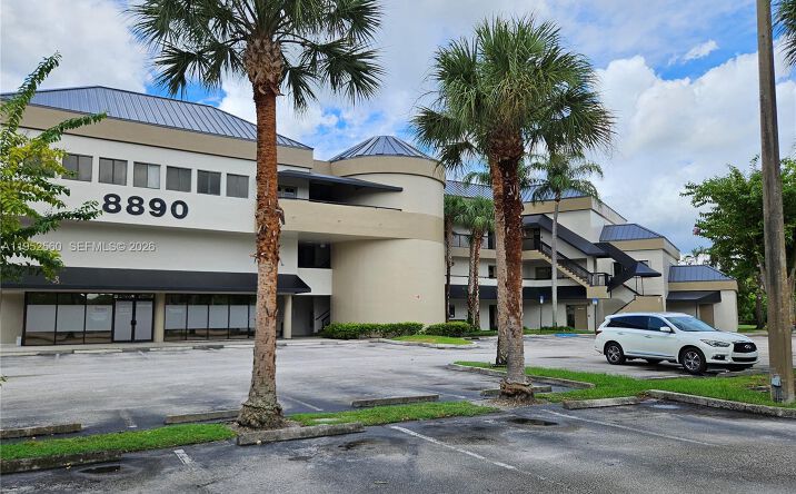 Pictures of Office property located at 8890 W Oakland Park Blvd # M, Sunrise, FL 33351 for lease - image #1