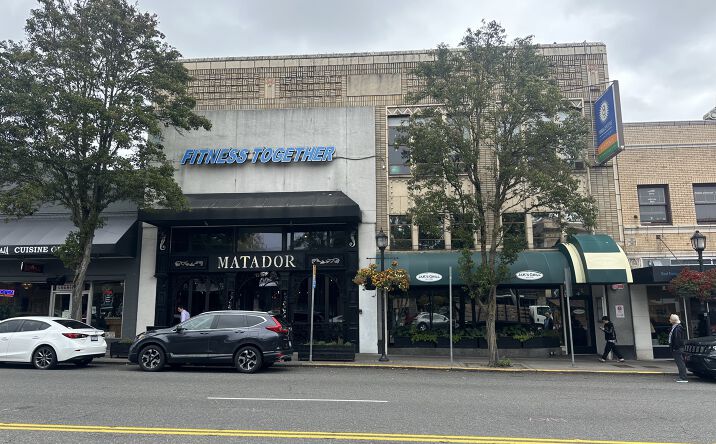 Pictures of Retail property located at 4548 California Ave SW, Seattle, WA 98116 for lease - image #1