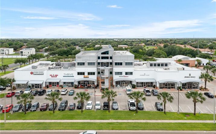 Pictures of Restaurant property located at 7001 N 10th Street # D, McAllen, TX 78504 for lease - image #1