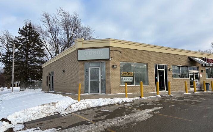 Pictures of Retail, Office property located at 4405 S Martin Luther King Jr Blvd, Lansing, MI 48910 for lease - image #1
