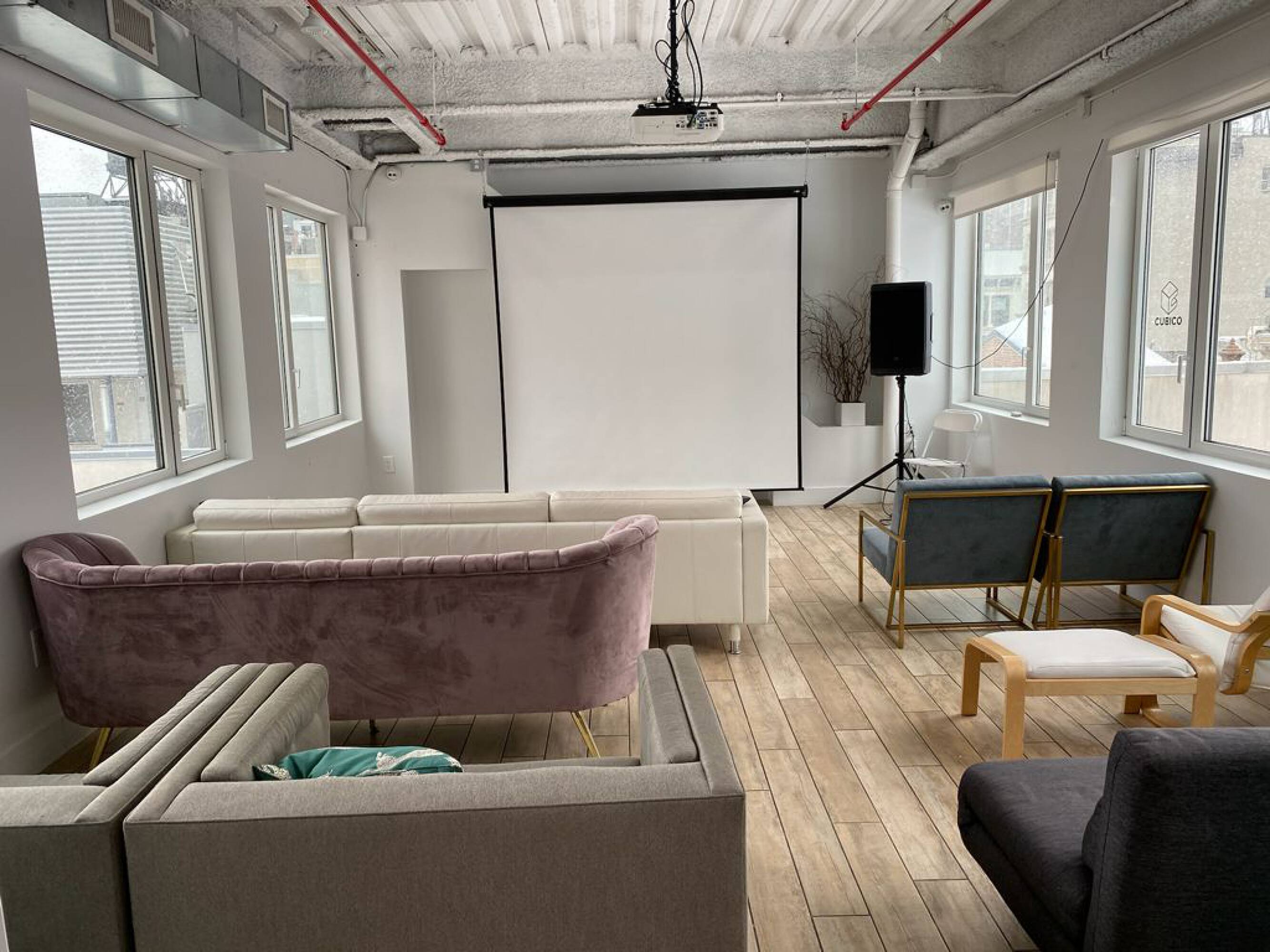 3274357
