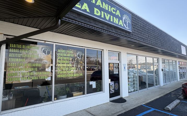 Pictures of Retail, Office, Restaurant property located at 4330 Ringgold Rd, Chattanooga, TN 37412 for lease - image #1