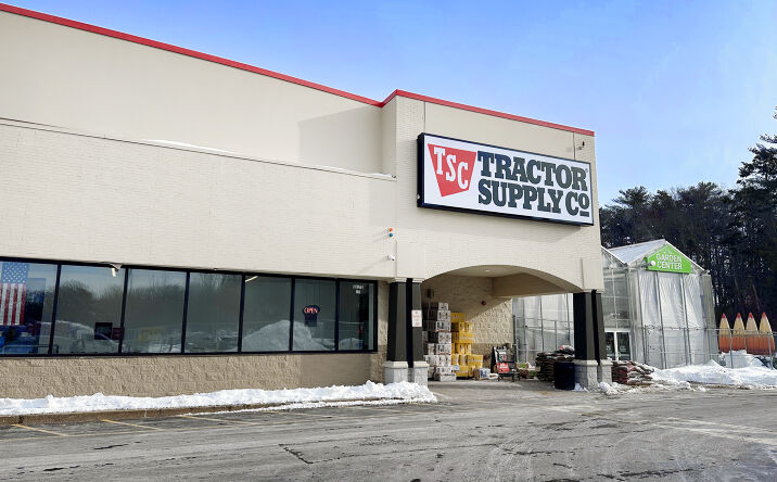 Pictures of Retail property located at 270 Lafayette Rd, Seabrook, NH 03874 for lease - image #1
