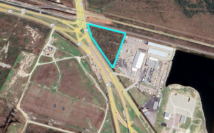 Pictures of Land property located at 226 Texas City Wye, La Marque, TX 77568 for lease - image #1