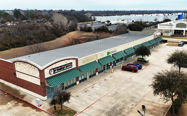Pictures of Retail, Office property located at 1856 Precinct Line Rd, Hurst, TX 76054 for lease - image #1