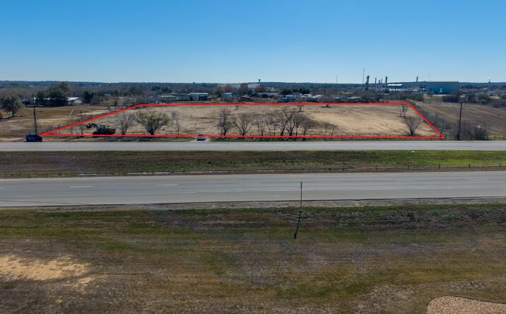 Pictures of Land property located at 4440 S Loop 1604 E, Elmendorf, TX 78112 for lease - image #1