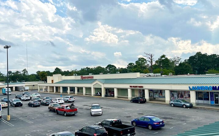 Pictures of Retail property located at 1919 Glynn Ave, Brunswick, GA 31520 for lease - image #1