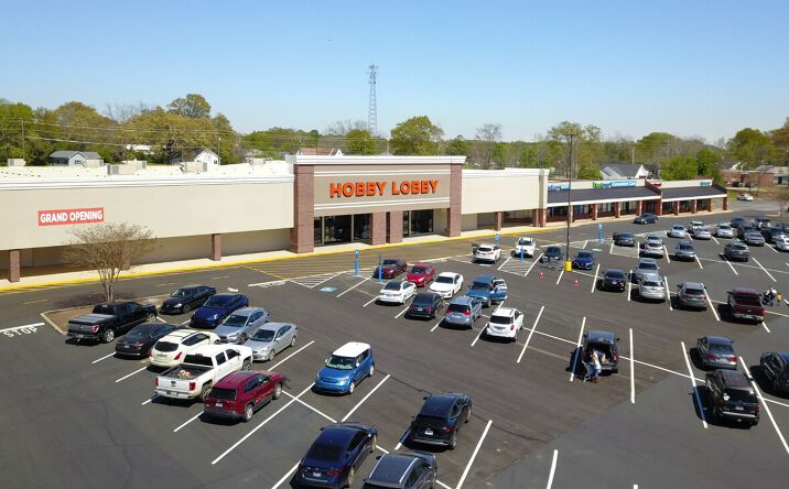 Pictures of Retail property located at 1424 N Expy, Griffin, GA 30223 for lease - image #1