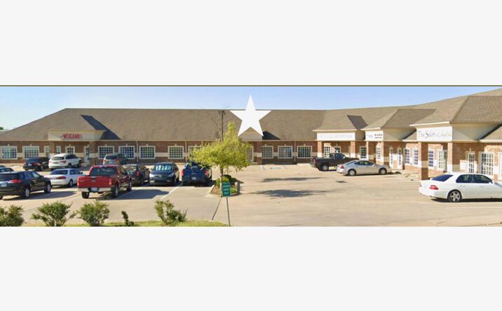 Pictures of Office property located at 1121 College Park Dr, Derby, KS 67037 for lease - image #1