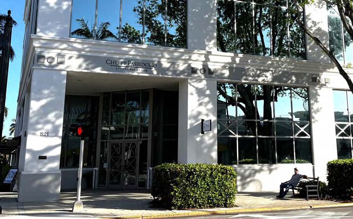 Pictures of Office property located at 821 5th Ave S, Naples, FL 34102 for lease - image #1