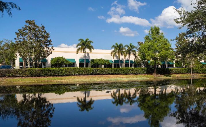 Pictures of Office, Retail property located at 2750 Glades Cir, Weston, FL 33327 for lease - image #1