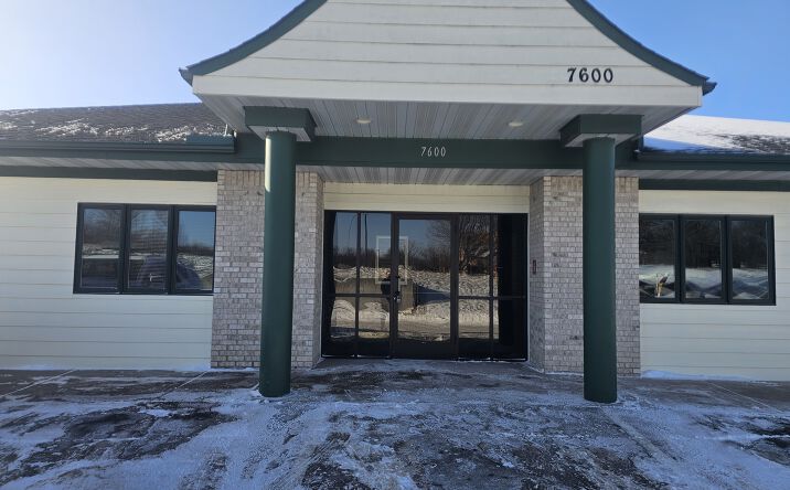 Pictures of Office property located at 7600 143rd St W, Apple Valley, MN 55124 for lease - image #1
