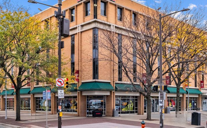 Pictures of Retail, Restaurant property located at 1700 N Broad St, Philadelphia, PA 19121 for lease - image #1