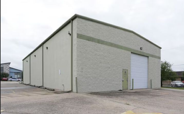 Pictures of Industrial property located at 1561 Live Oak St, Webster, TX 77598 for lease - image #1