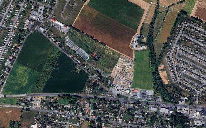 Pictures of Land property located at 561 W Main Avenue, Myerstown, PA 17067 for lease - image #1