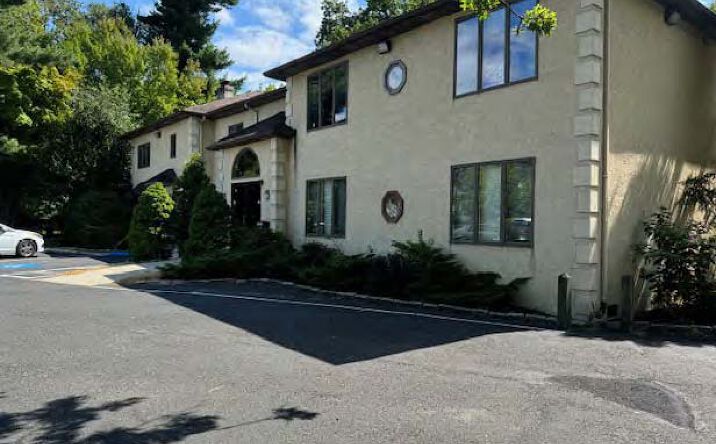 Pictures of Office property located at 385 Kings Highway N., Cherry Hill, NJ 08034-1013 for lease - image #1