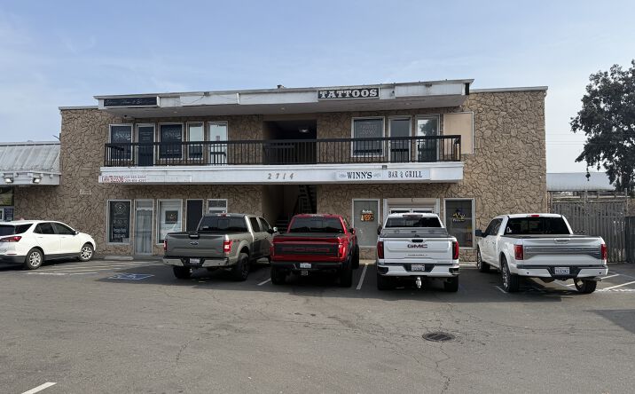 Pictures of Office, Retail property located at 2714 Country Club Blvd, Stockton, CA 95204 for lease - image #1