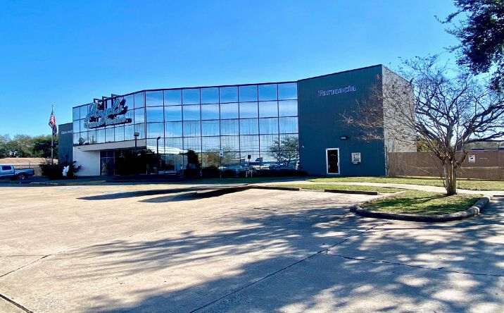 Pictures of Office, Industrial property located at 722 Fairmont Pkwy, Pasadena, TX 77504 for lease - image #1