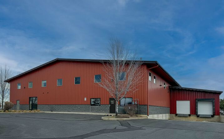 Pictures of Industrial property located at 2000 SW Badger Ave, Redmond, OR 97756 for lease - image #1