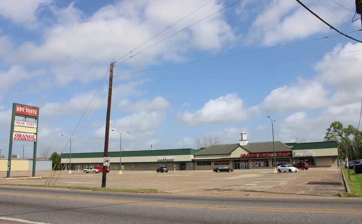 Pictures of Retail property located at 1910 Cameron St, Lafayette, LA 70506 for lease - image #1