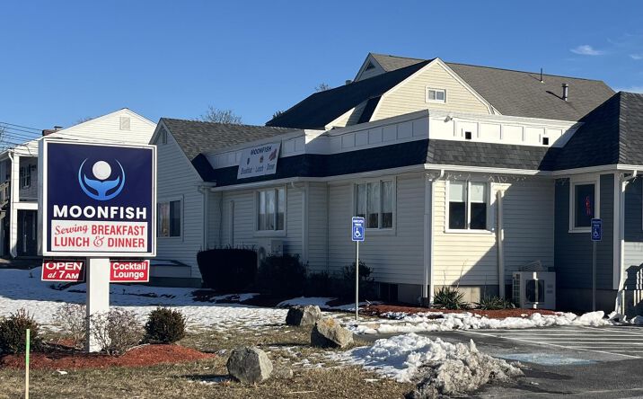 Pictures of Restaurant property located at 369 Main Street, West Dennis, MA 02670 for lease - image #1