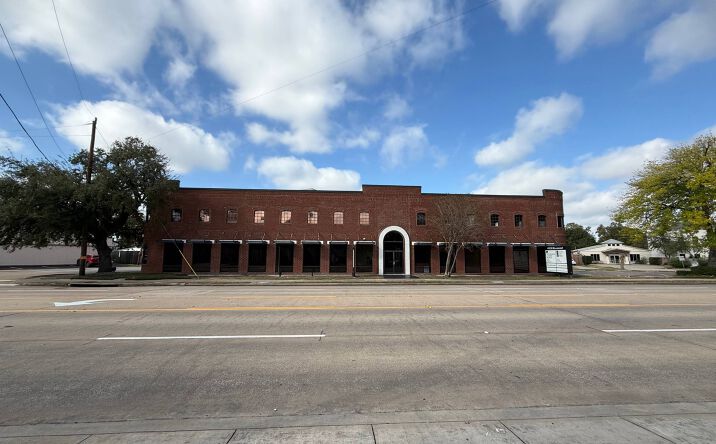 Pictures of Office property located at 4950 Bissonnet St, Bellaire, TX 77401 for lease - image #1